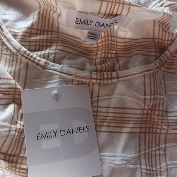 Plaid Long Sleeve Top - Picture 2 of 5